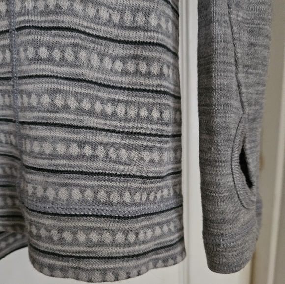 Smartwool pullover/hoodie - Picture 4 of 5